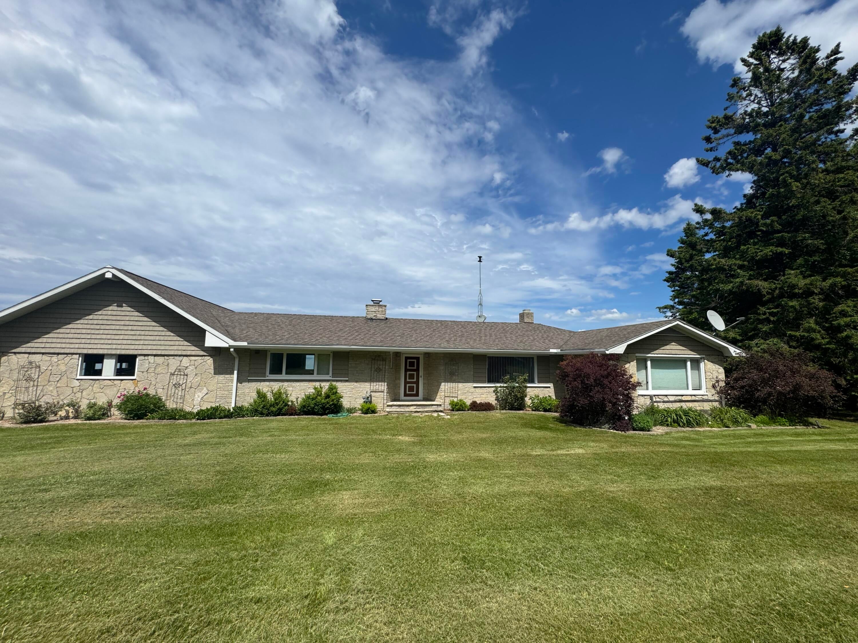 7096 Highway 23 Cheboygan, MI 49721 - Photo 1 of 35 Gallery Image 1
