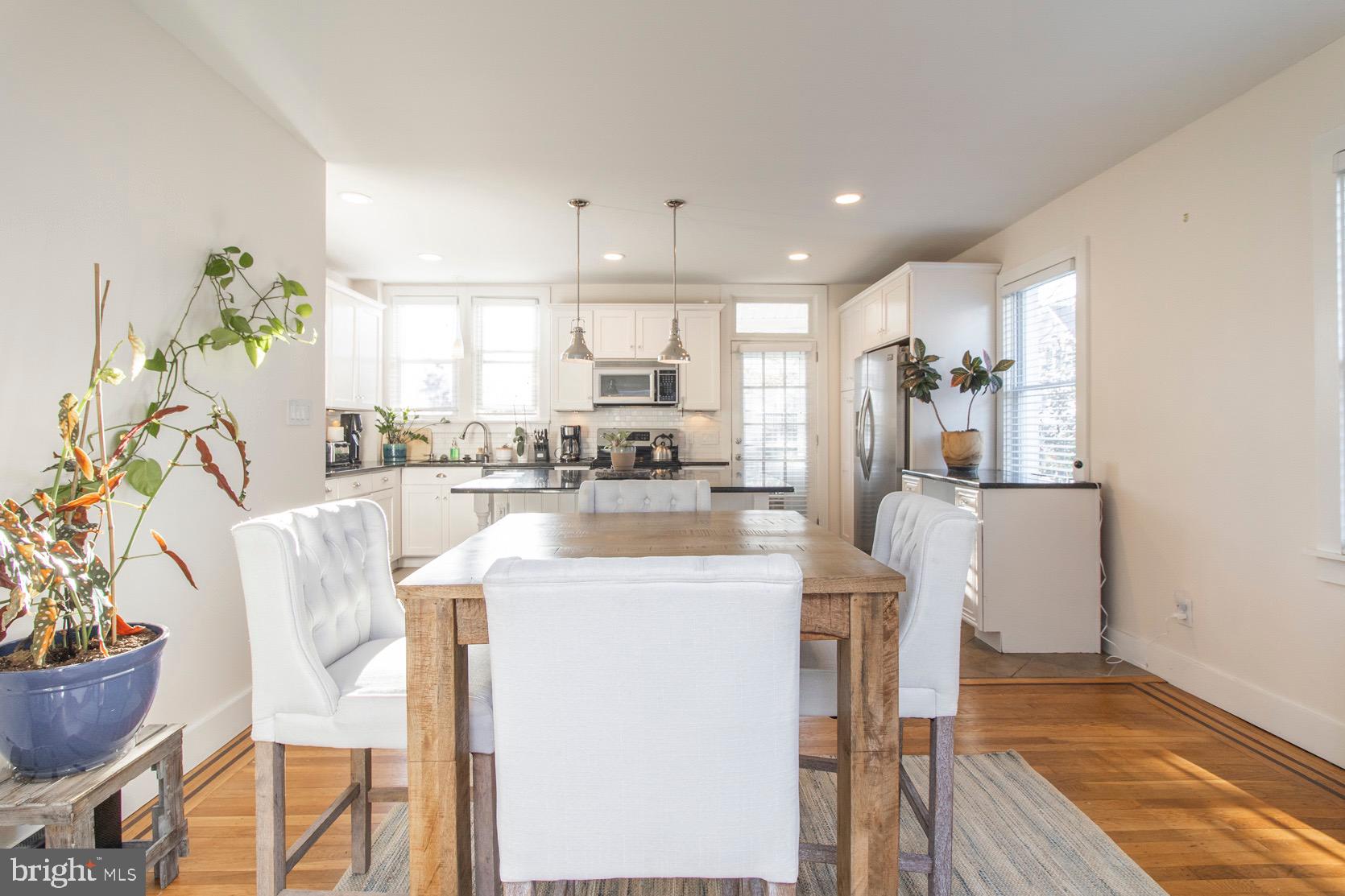 118 Sycamore Road Havertown, PA 19083 - Photo 3 of 12