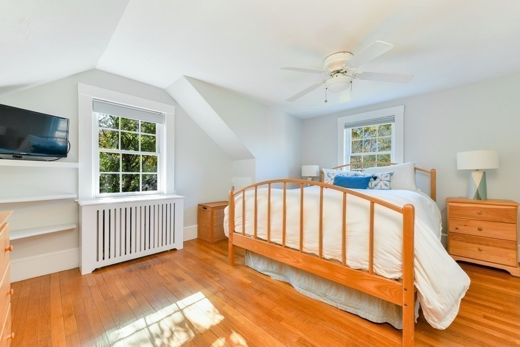 221 Central Street Hingham, MA 02043 - Photo 11 of 19