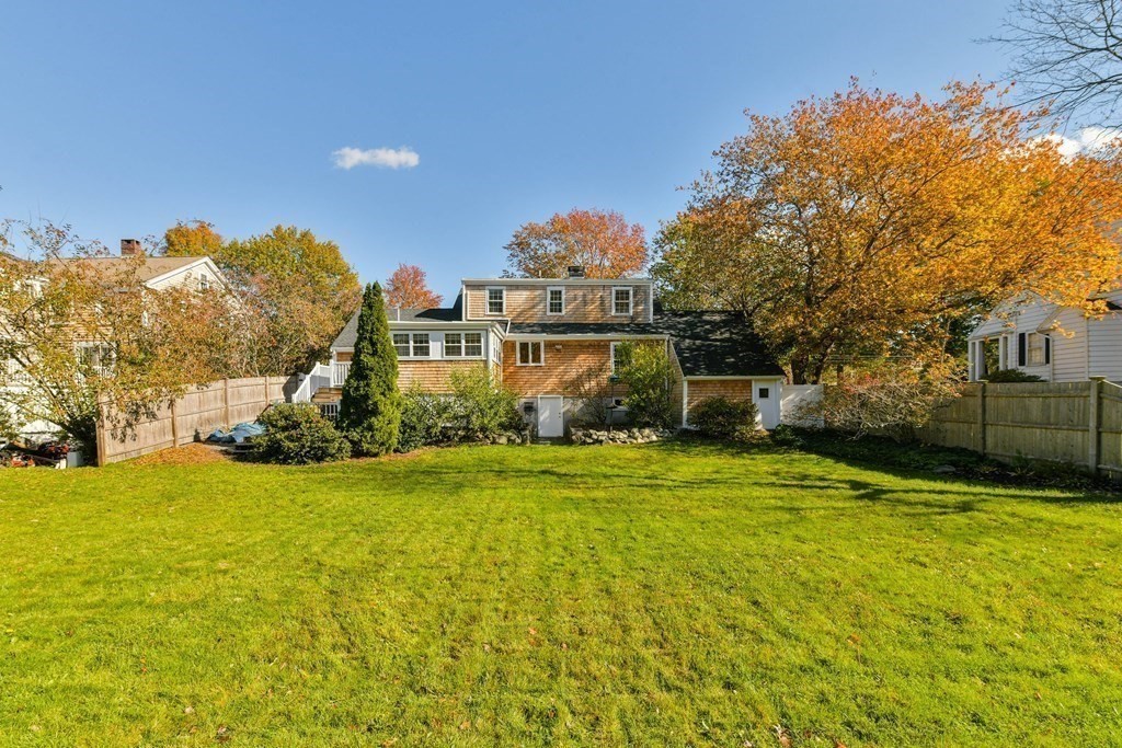 221 Central Street Hingham, MA 02043 - Photo 17 of 19