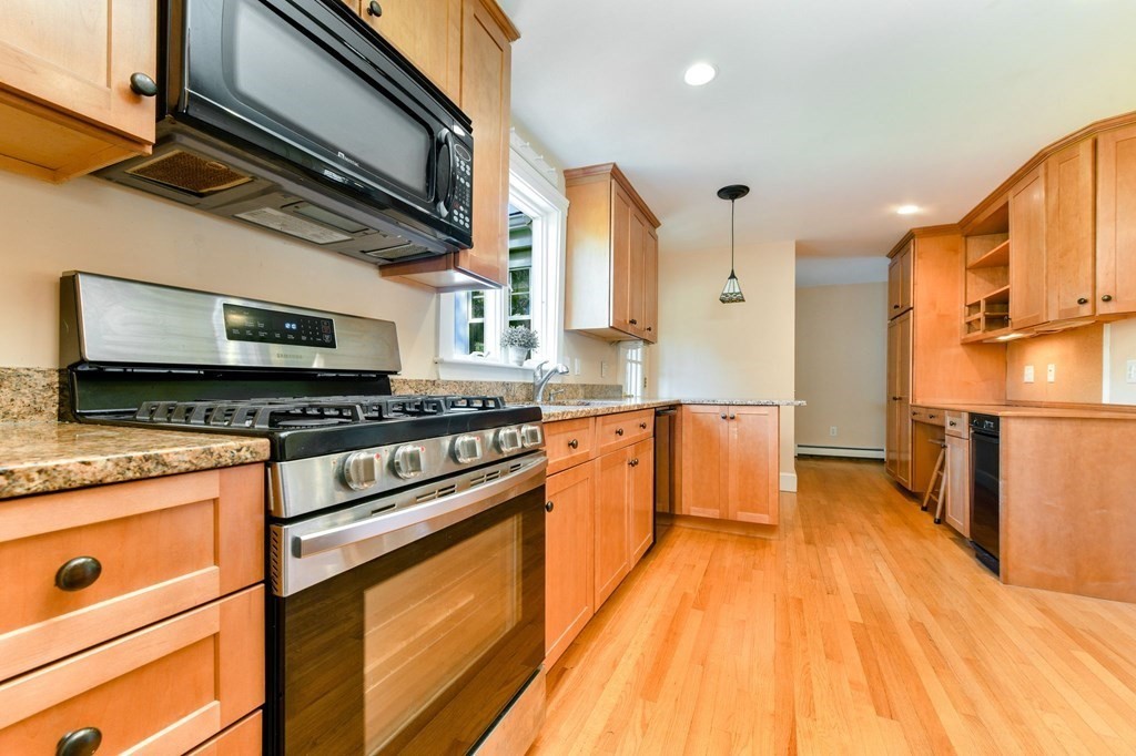 221 Central Street Hingham, MA 02043 - Photo 3 of 19