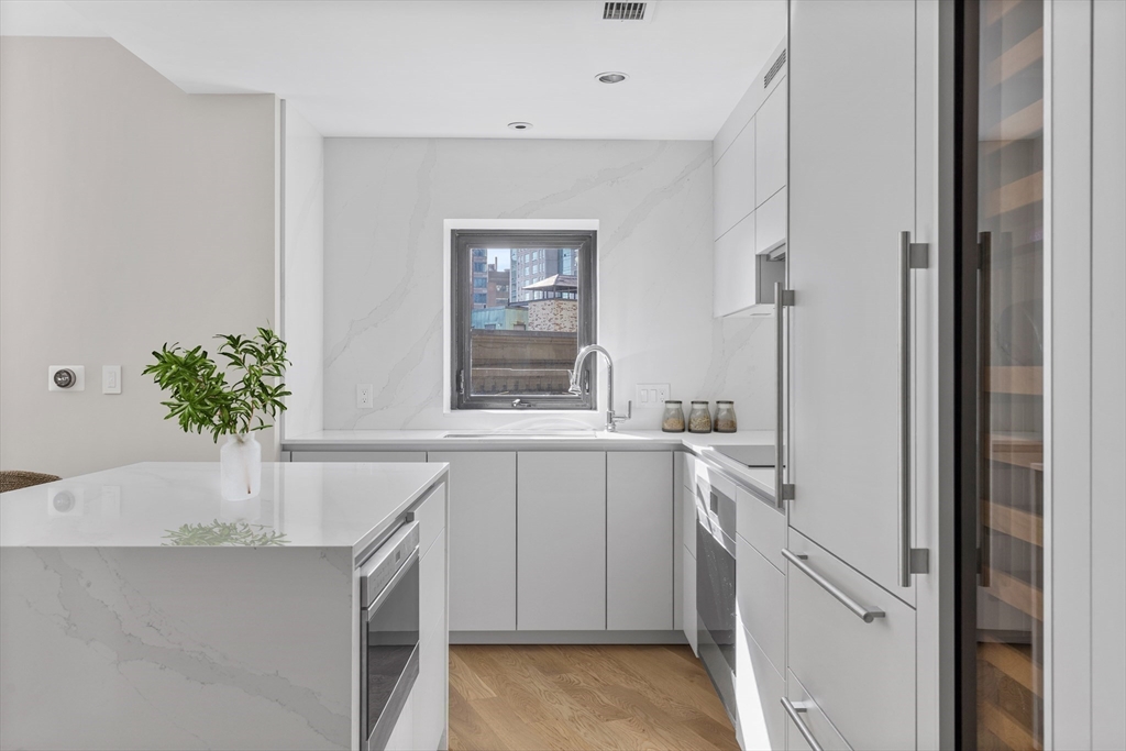 580 Washington Street, Unit 1002 Boston, MA 02111 - Photo 5 of 30