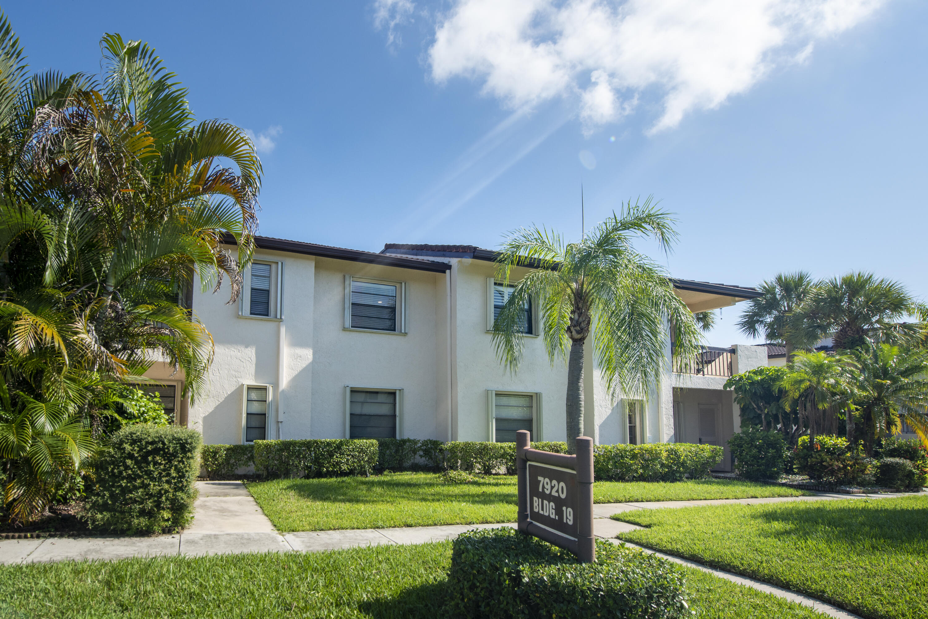 7920 Eastlake Drive, Unit 19F Boca Raton, FL 33433 - Photo 1 of 22 _DSC9580