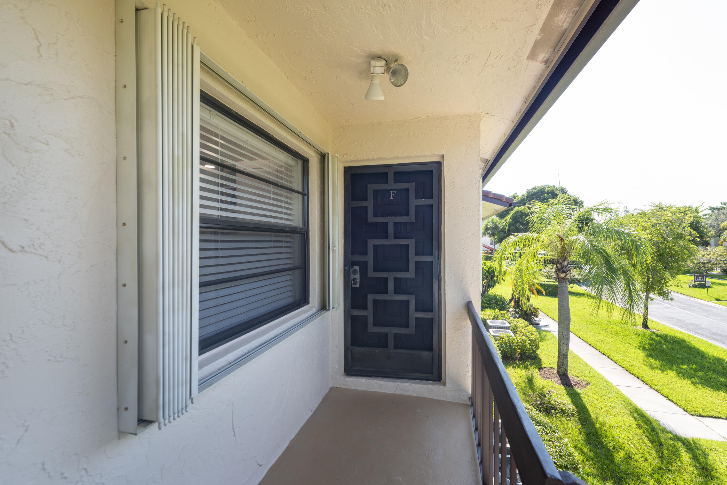 7920 Eastlake Drive, Unit 19F Boca Raton, FL 33433 - Photo 3 of 22 _DSC9578