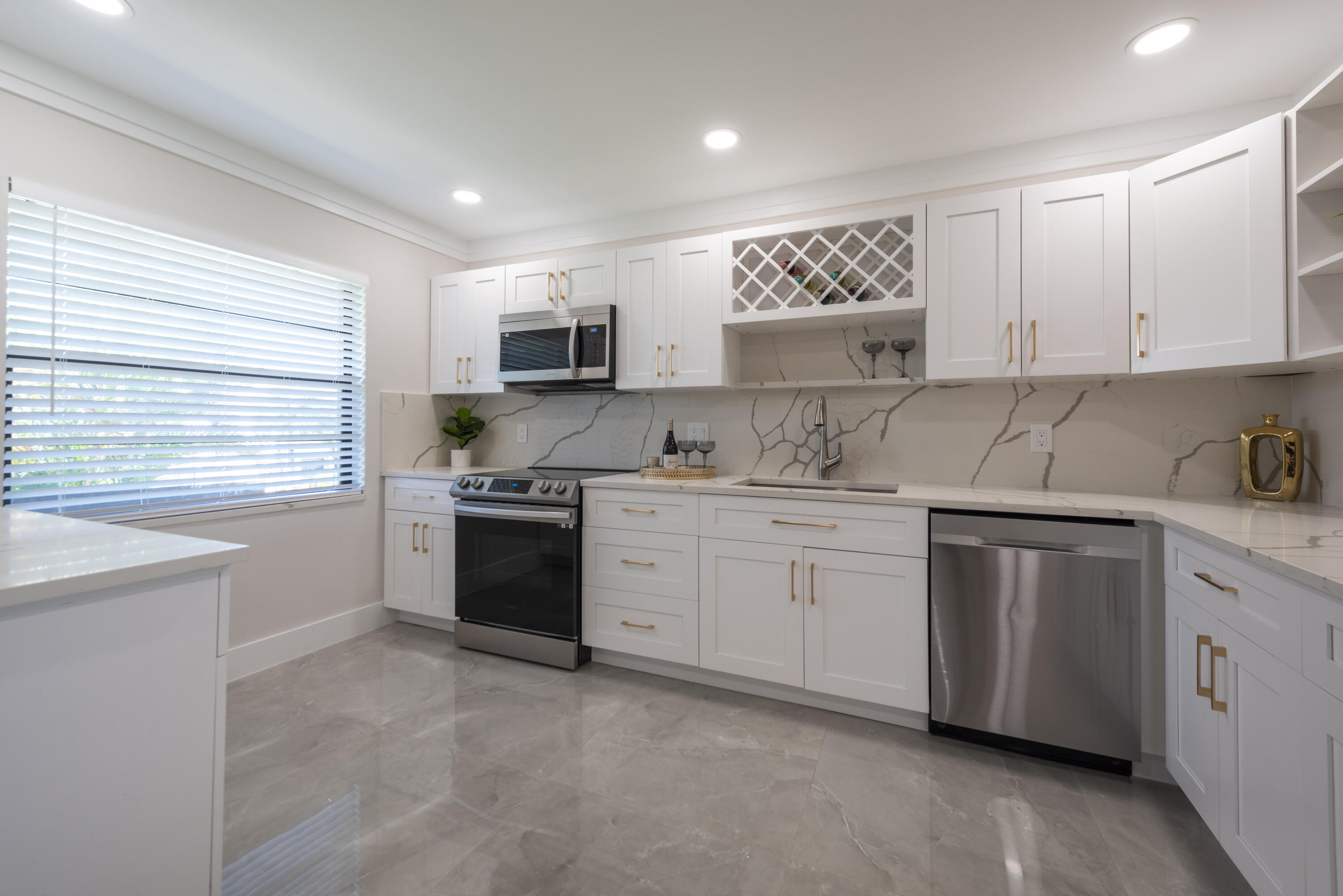 7920 Eastlake Drive, Unit 19F Boca Raton, FL 33433 - Photo 8 of 22 _DSC9572