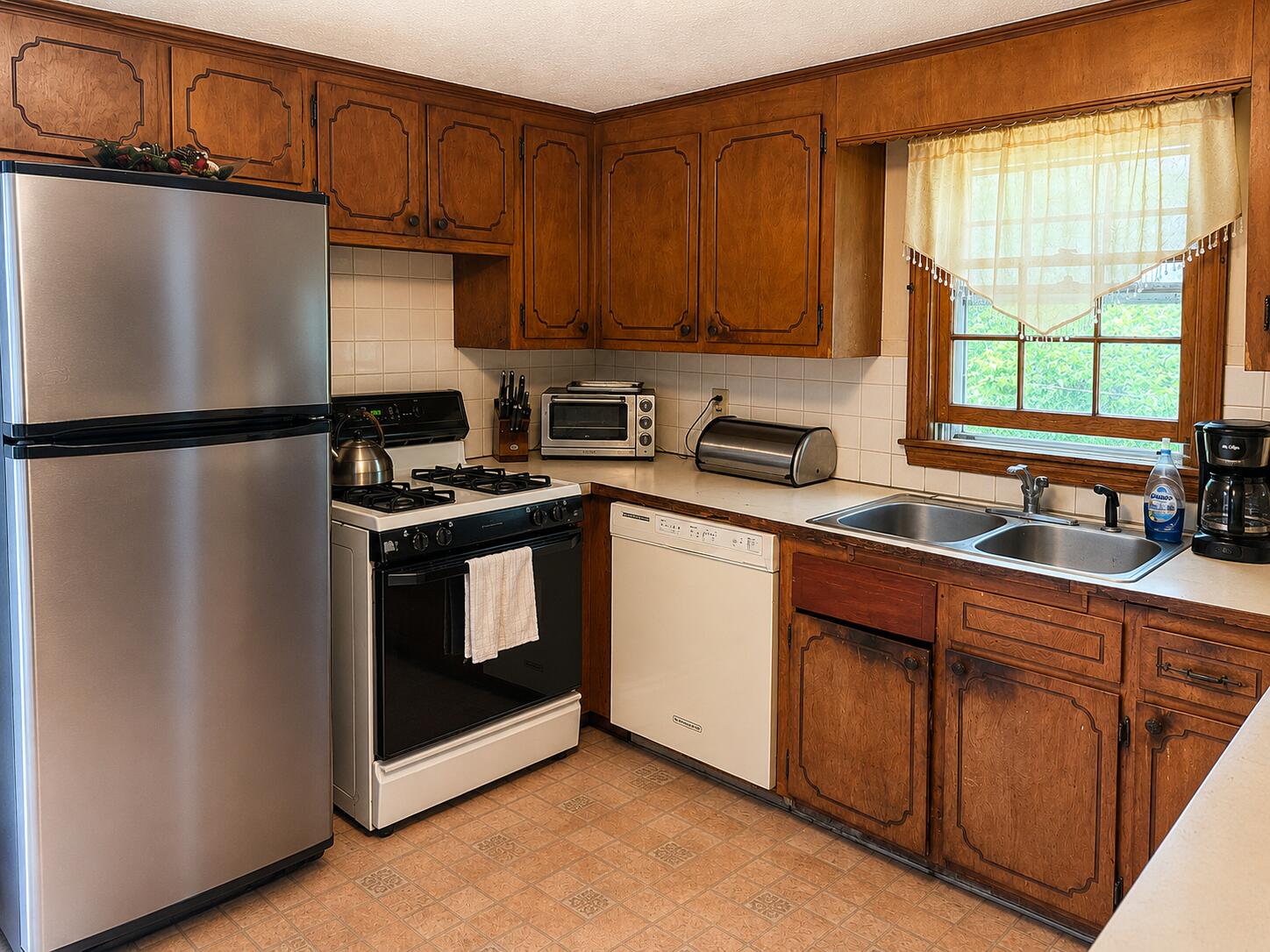 39 Indian Trail Centerville, MA 02632 - Photo 4 of 18 image3