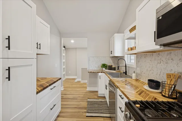 $350,000 | 178 Maple Street Northeast, Rockford, MI 49341