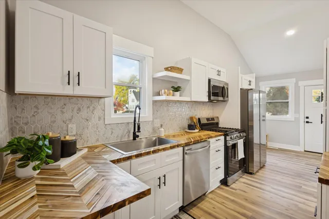 $350,000 | 178 Maple Street Northeast, Rockford, MI 49341