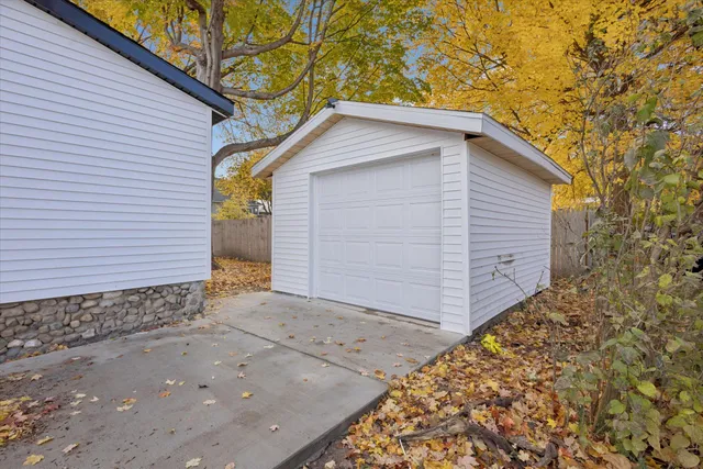 $350,000 | 178 Maple Street Northeast, Rockford, MI 49341