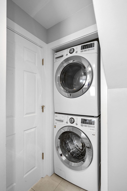 4 Edgewood Road Newton, MA 02465 - Photo 23 of 39 a utility room with dryer and washer