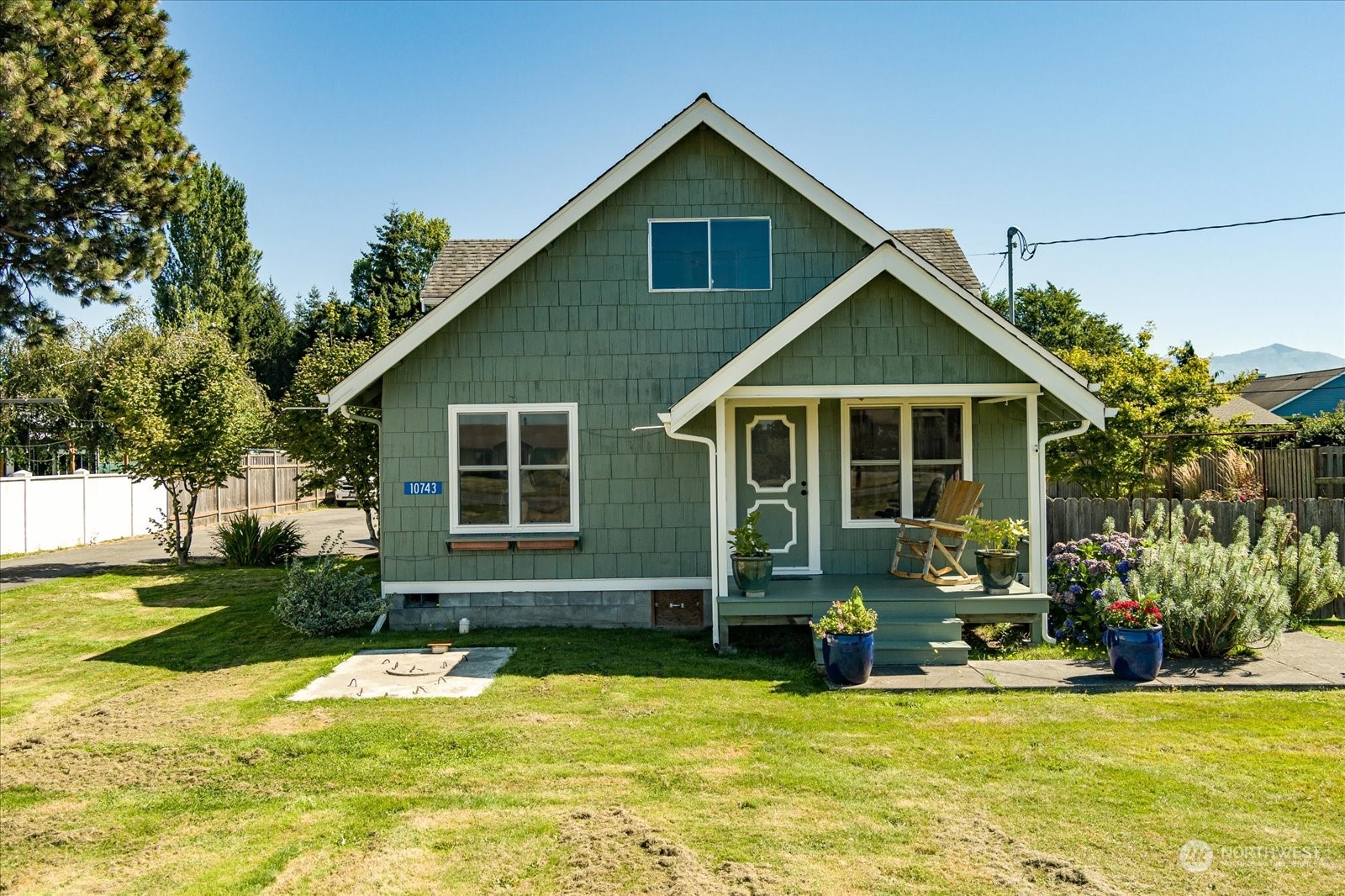 10743 Gardner Road Burlington, WA 98233 - Photo 1 of 40 Gallery Image 1