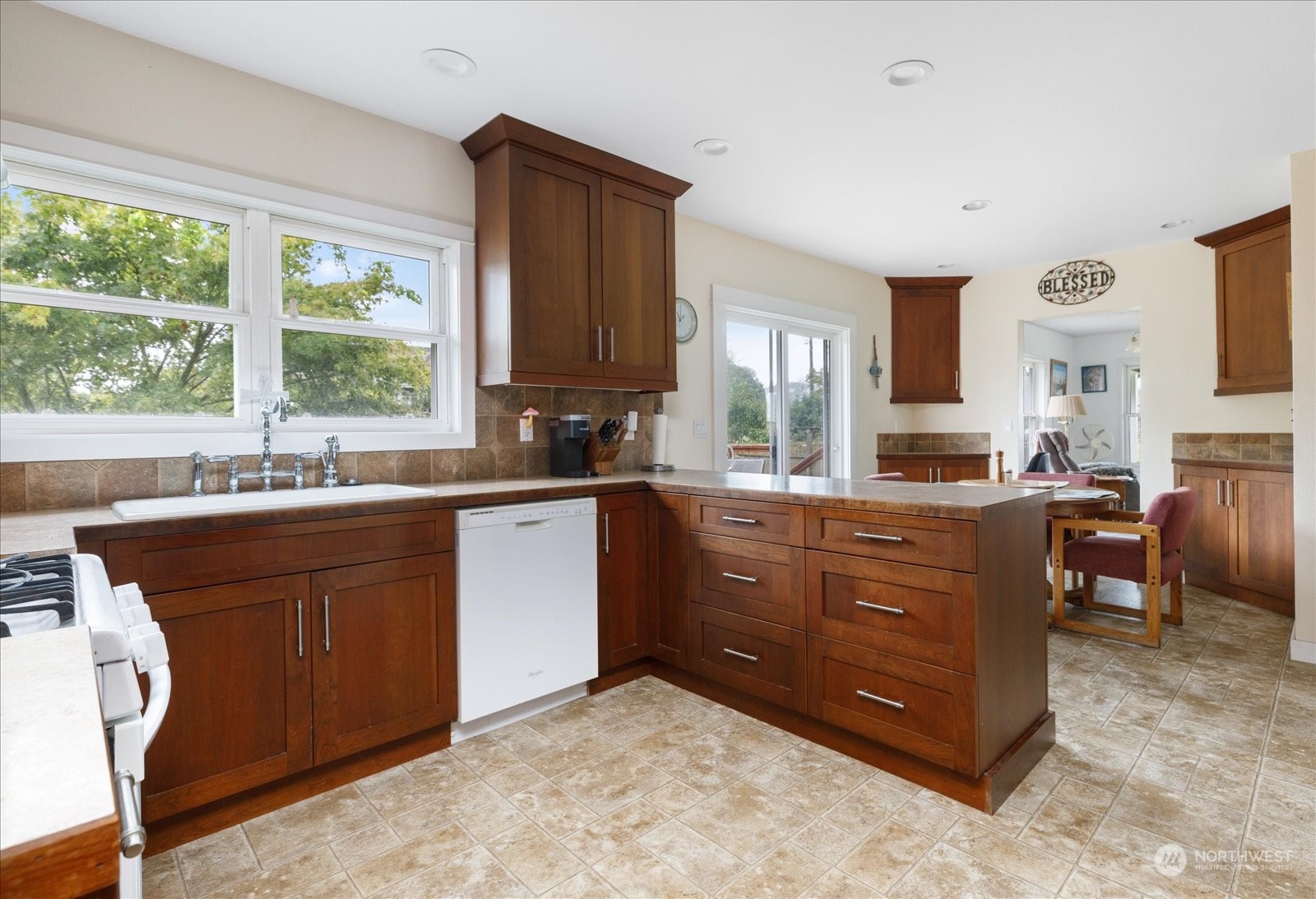10743 Gardner Road Burlington, WA 98233 - Photo 4 of 40 Gallery Image 4