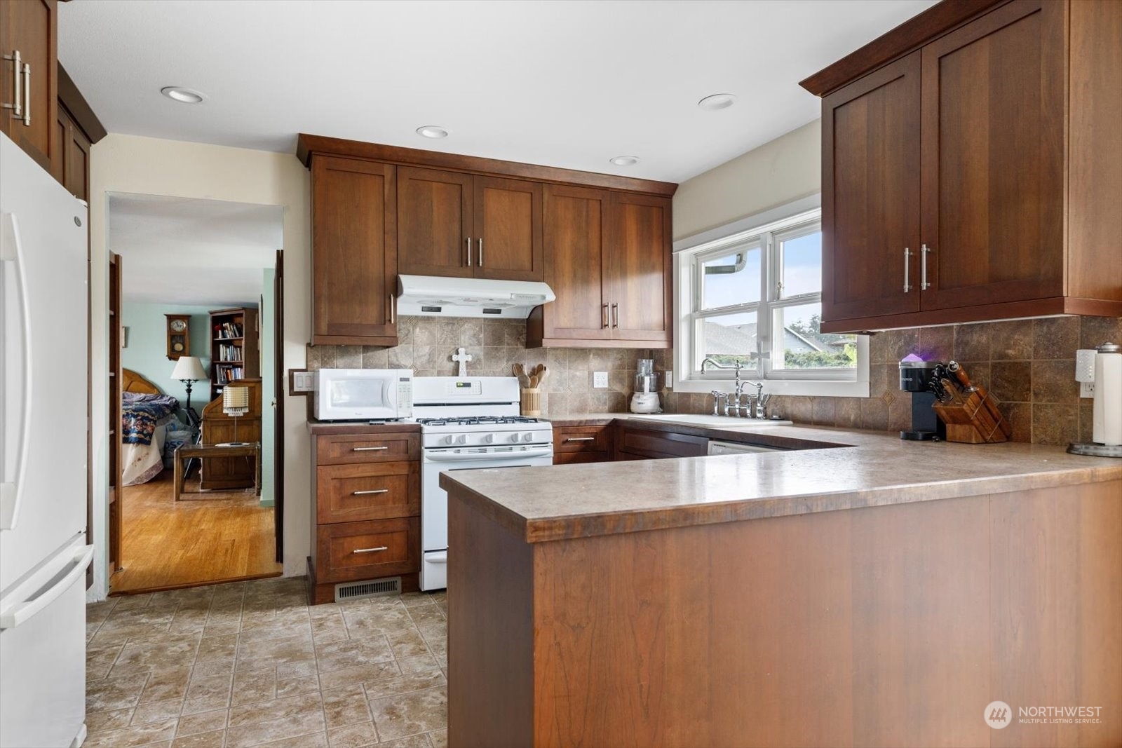 10743 Gardner Road Burlington, WA 98233 - Photo 5 of 40 Gallery Image 5
