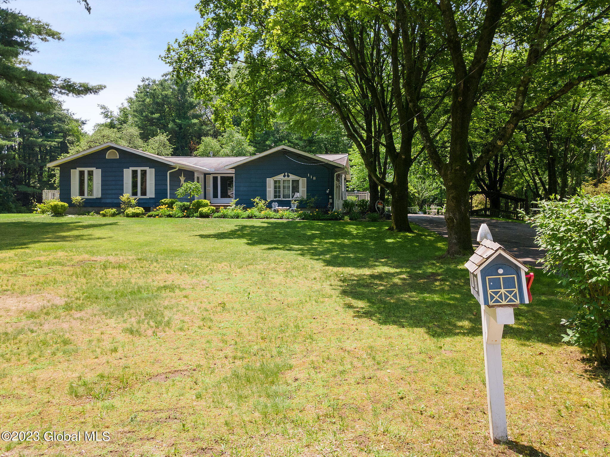 118 Evans Road Rotterdam, NY 12306 - Photo 3 of 61 3-web-or-mls-118EvansRd_03