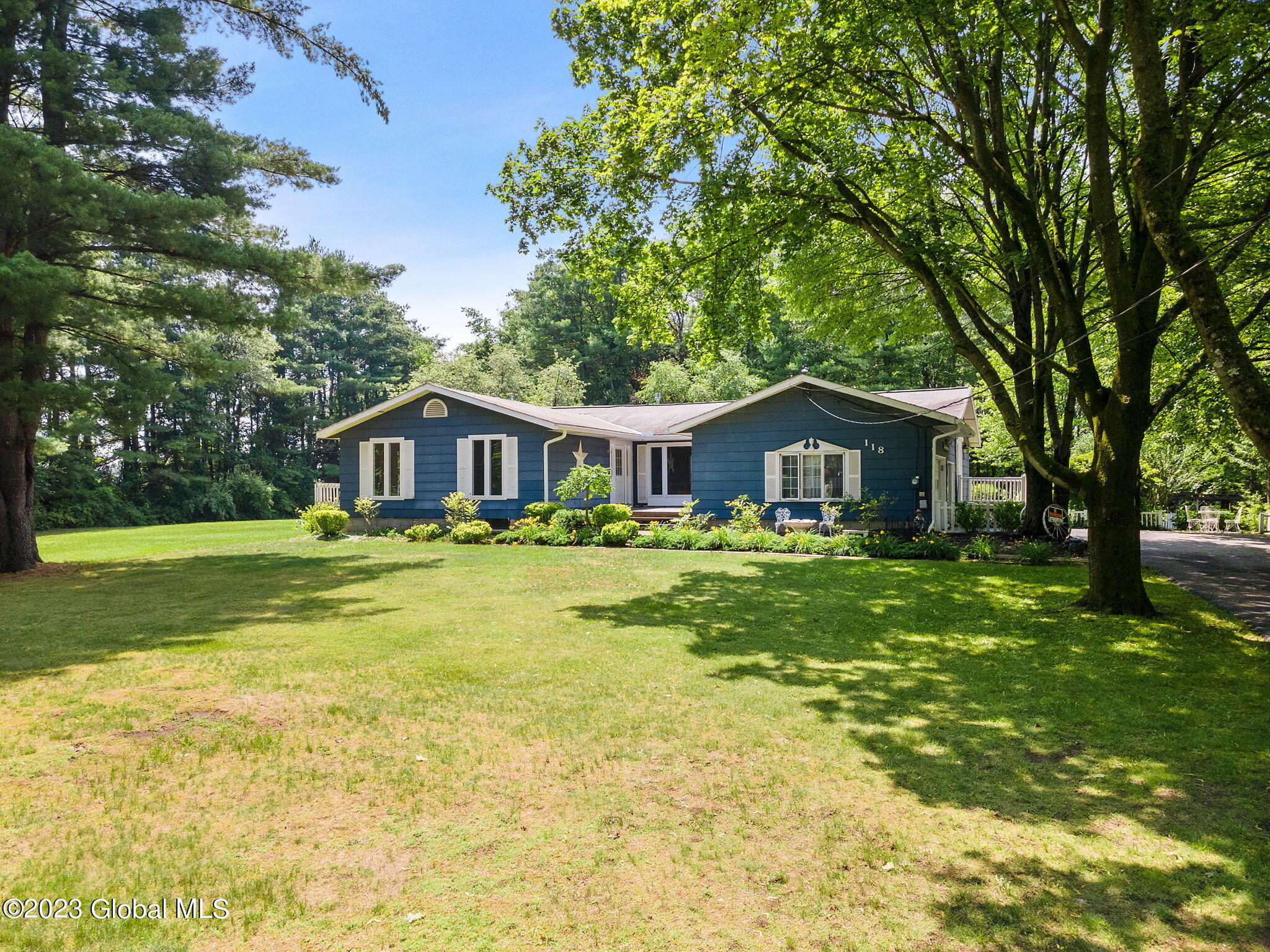 118 Evans Road Rotterdam, NY 12306 - Photo 4 of 61 4-web-or-mls-118EvansRd_04