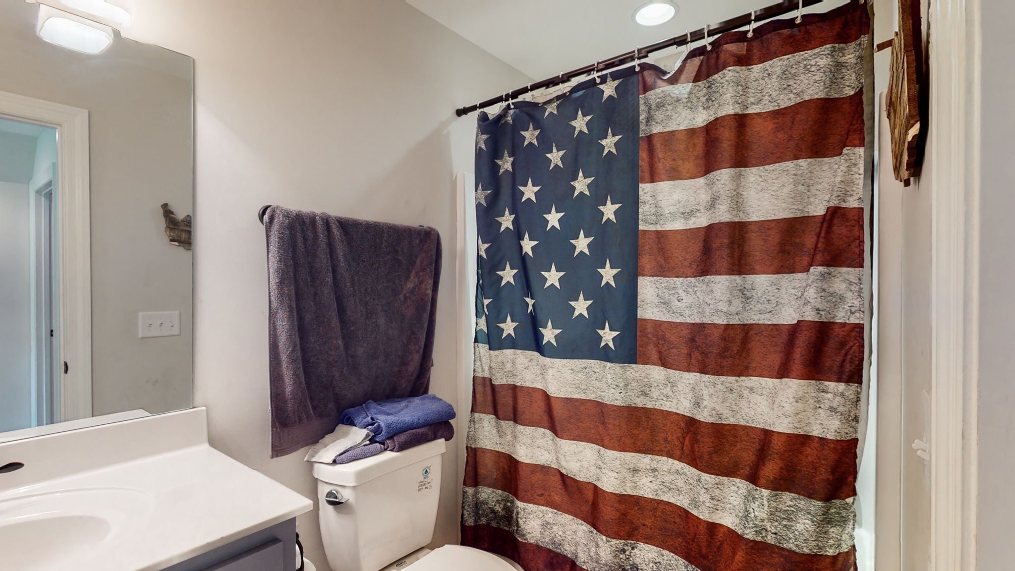 650 Burford Road Lebanon, TN 37087 - Photo 29 of 50 a bathroom with a sink and toilet