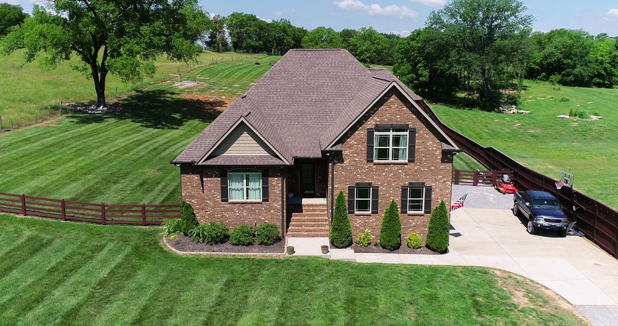 650 Burford Road Lebanon, TN 37087 - Photo 34 of 50 a view of a house with backyard and garden