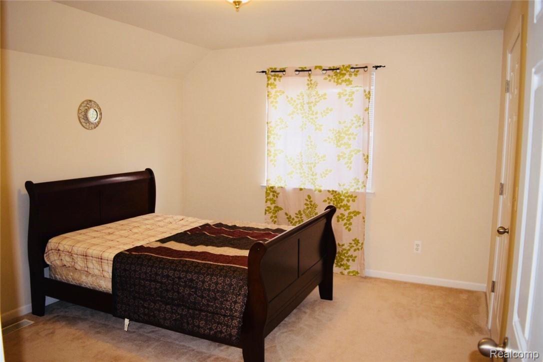 531 South Livernois Road Rochester, MI 48307 - Photo 15 of 18 34EE4169-1CEE-4DCE-BFE0-0892495C963F.jpeg