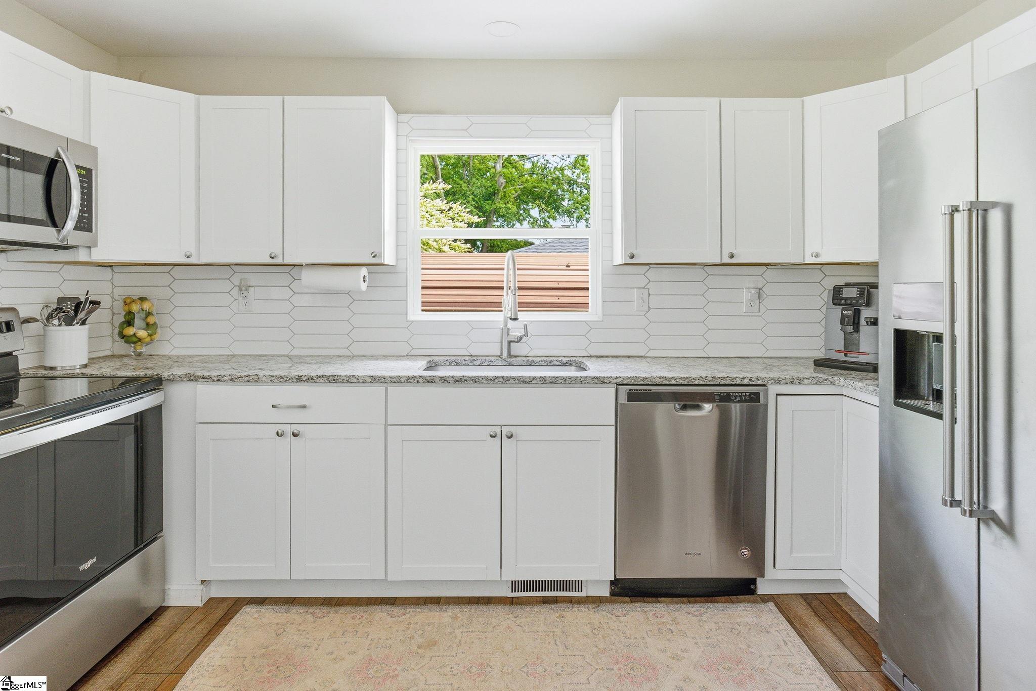 407 Ravenal Road Anderson, SC 29621 - Photo 14 of 46