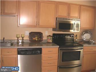 731 Wynnewood Road, Unit 10 Ardmore, PA 19003 - Photo 4 of 7 Gallery Image 4