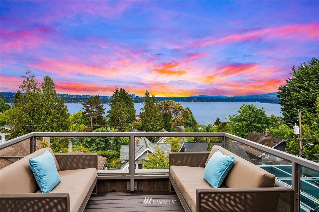 1618 37th Avenue Seattle, WA 98122 - Photo 16 of 39 a view of a chair in the deck
