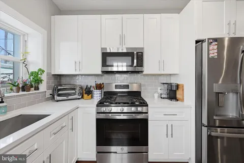 $359,900 | 2513 South Clarion Street, Philadelphia, PA 19148