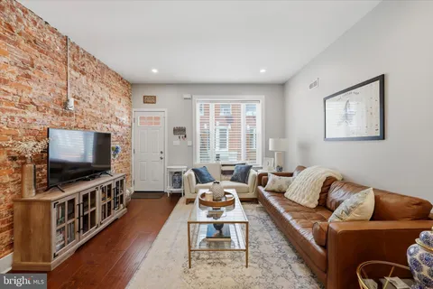 $359,900 | 2513 South Clarion Street, Philadelphia, PA 19148