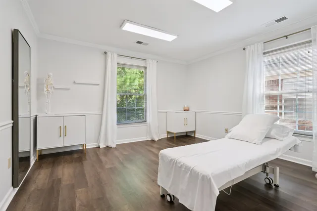 $2,950 | 352 Poplar View Lane East, Collierville, TN 38017