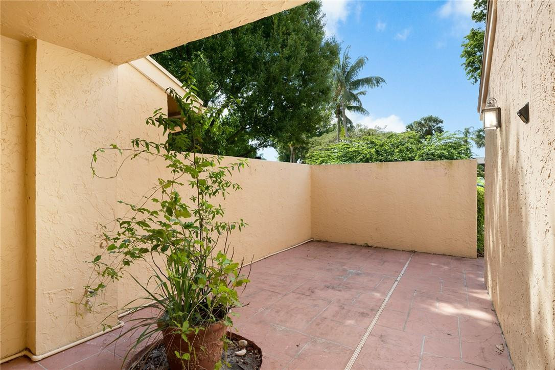 6535 Parkview Drive, Unit G Boca Raton, FL 33433 - Photo 24 of 27