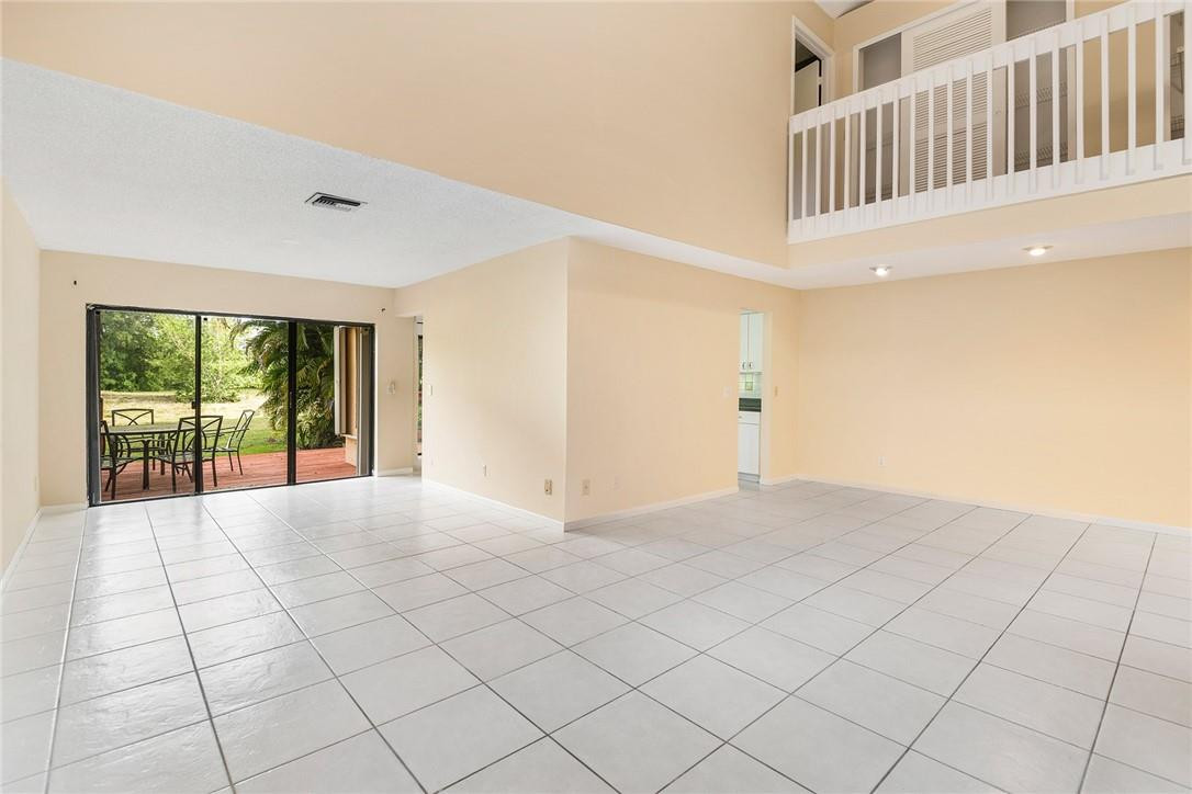 6535 Parkview Drive, Unit G Boca Raton, FL 33433 - Photo 5 of 27 a view of an empty room and window