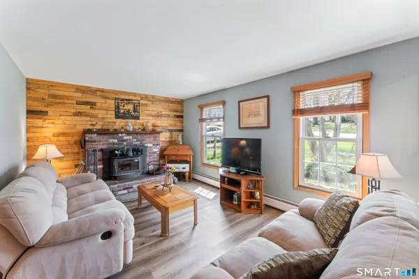 $439,900 | 33 Coram Road, Shelton, CT 06484