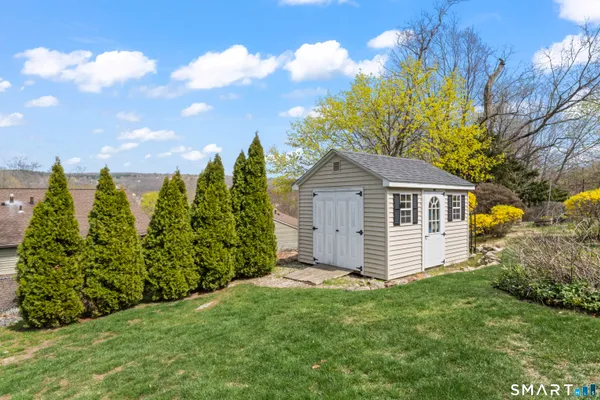 $439,900 | 33 Coram Road, Shelton, CT 06484