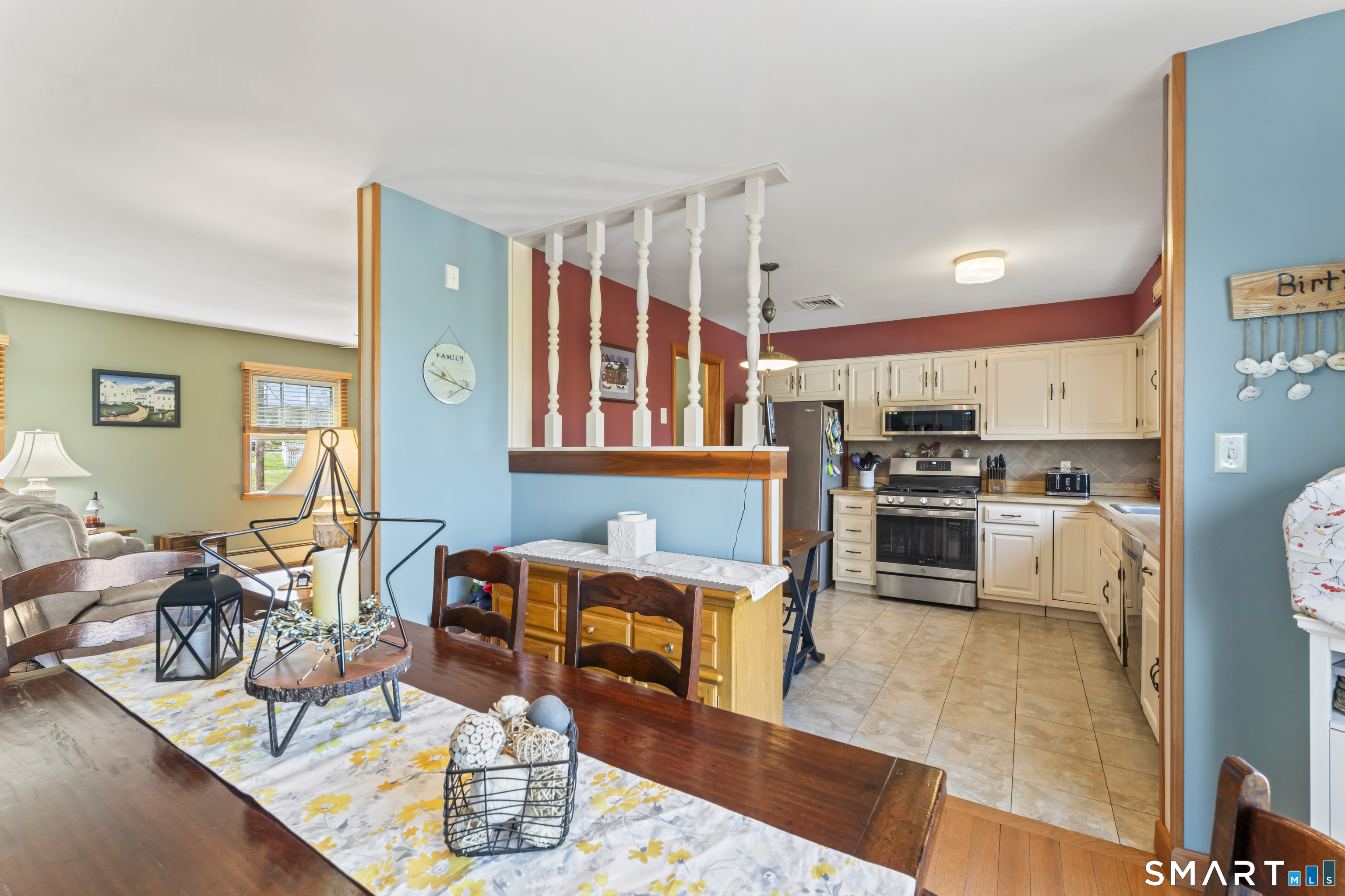 33 Coram Road Shelton, CT 06484 - Photo 6 of 34