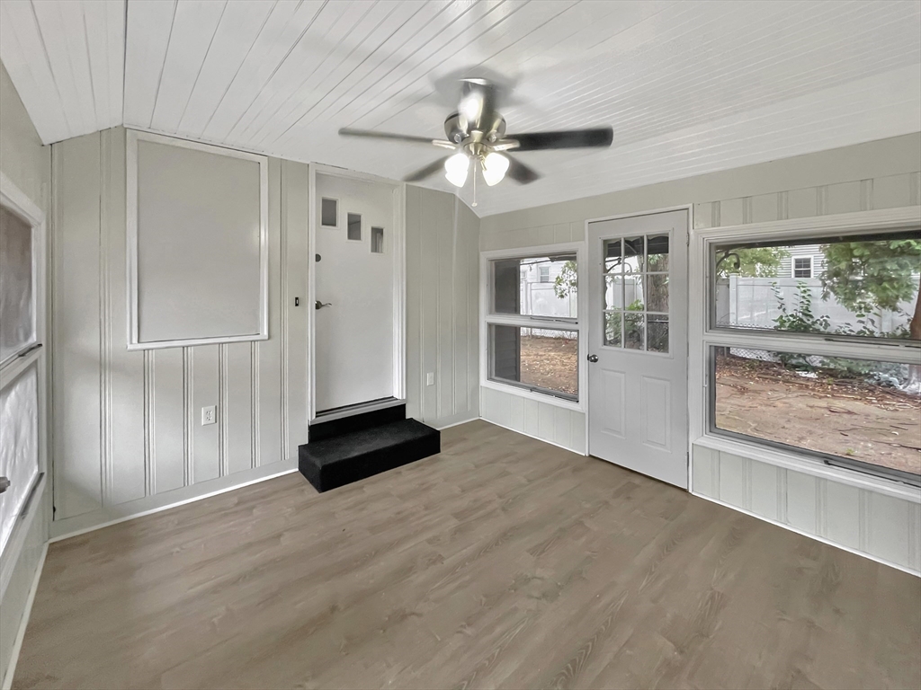 21 Lang Street Springfield, MA 01104 - Photo 5 of 34 Gallery Image 5