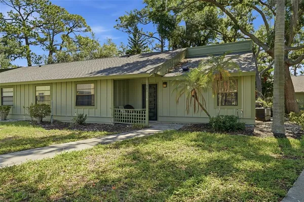 $2,000 | 5080 Barrington Circle, Unit 3102, Sarasota, FL 34234