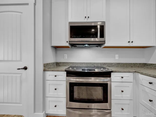 $650,000 | 1271 Ainsworth Drive, Gulf Breeze, FL 32563