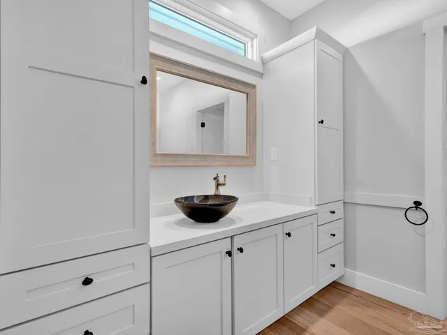 $650,000 | 1271 Ainsworth Drive, Gulf Breeze, FL 32563