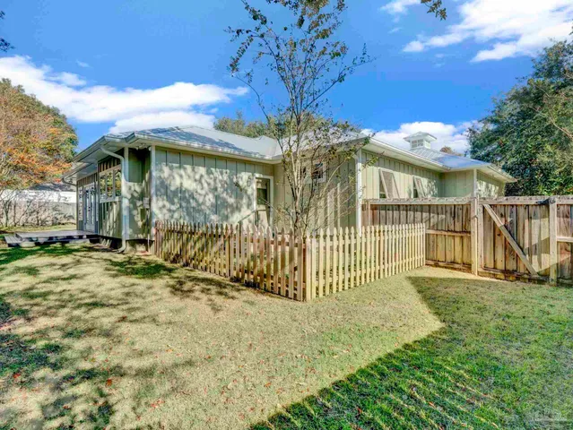 $650,000 | 1271 Ainsworth Drive, Gulf Breeze, FL 32563