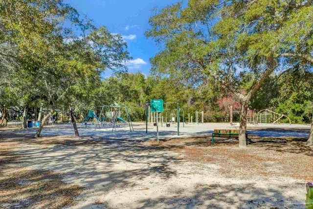$650,000 | 1271 Ainsworth Drive, Gulf Breeze, FL 32563