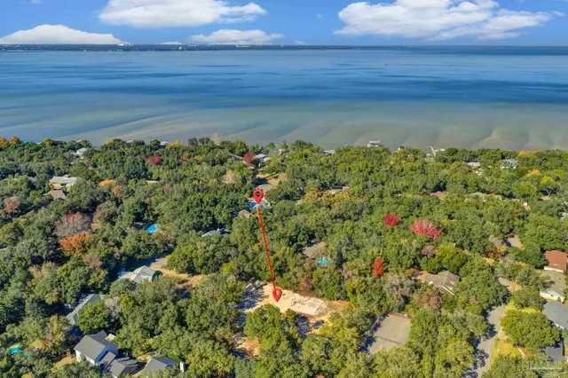 $650,000 | 1271 Ainsworth Drive, Gulf Breeze, FL 32563