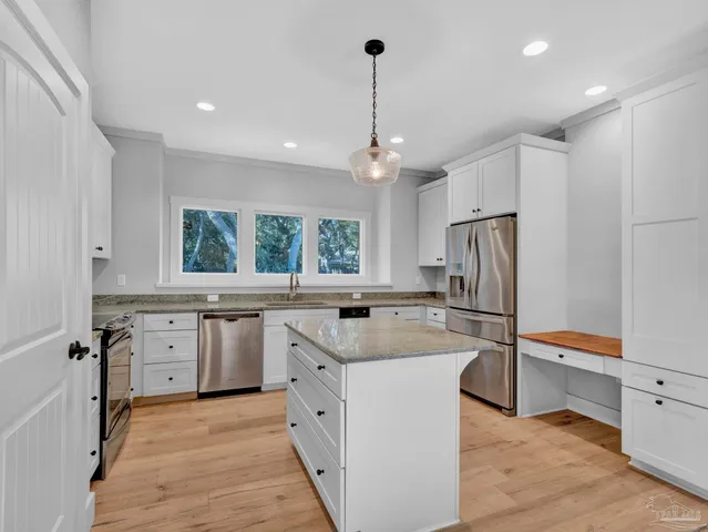 $650,000 | 1271 Ainsworth Drive, Gulf Breeze, FL 32563