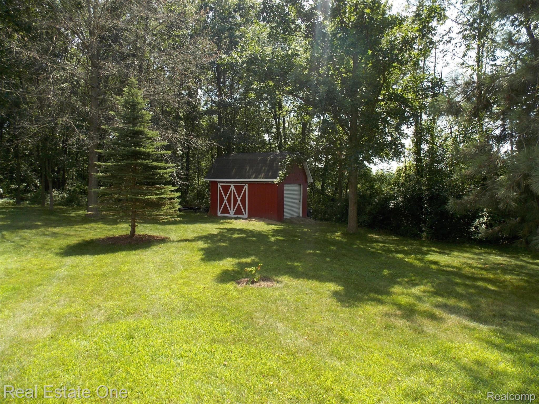 6380 East Holly Road Holly, MI 48442 - Photo 27 of 29 6380EHolly_26.JPG