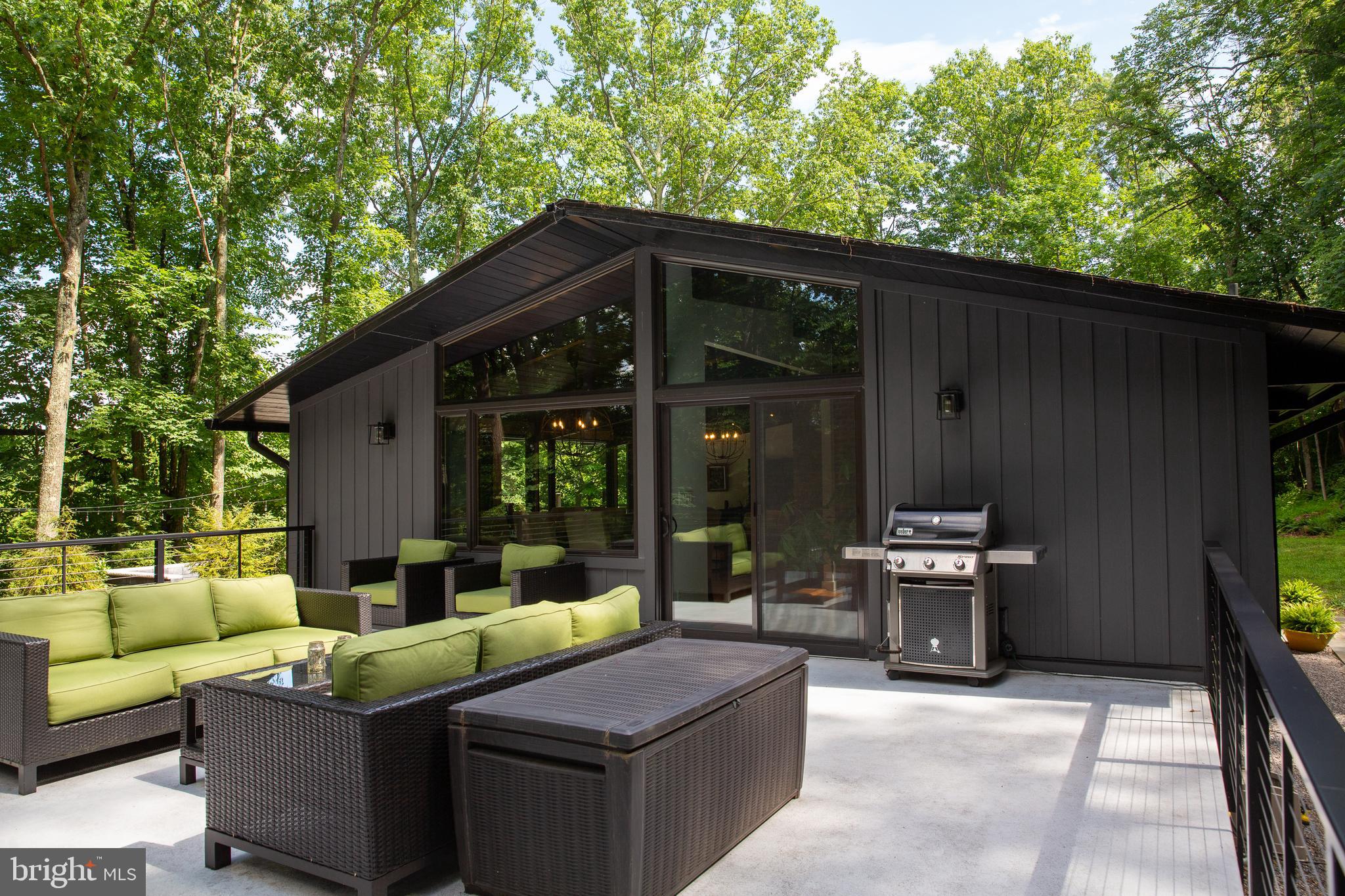 7092 Ely Road New Hope, PA 18938 - Photo 11 of 27 Deck off kitchen and dining room