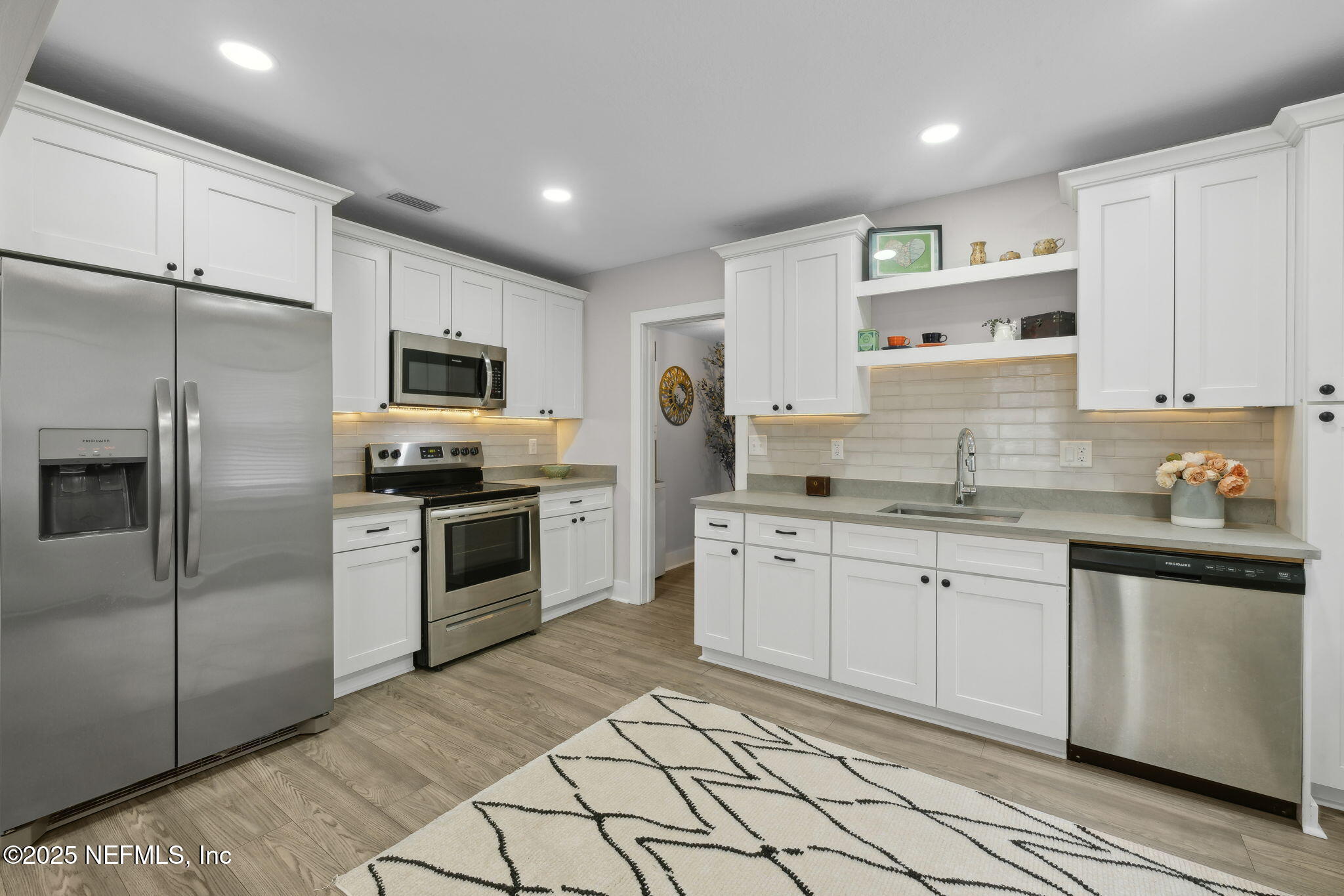 240 East 6th Street Jacksonville, FL 32206 - Photo 12 of 36 9-web-or-mls-6_240 E 6th St