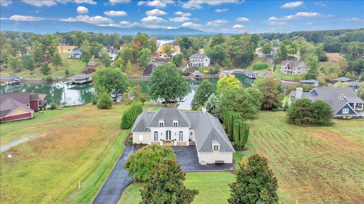 6 Compass Moneta, VA 24121 - Photo 51 of 60 an aerial view of a house with a yard