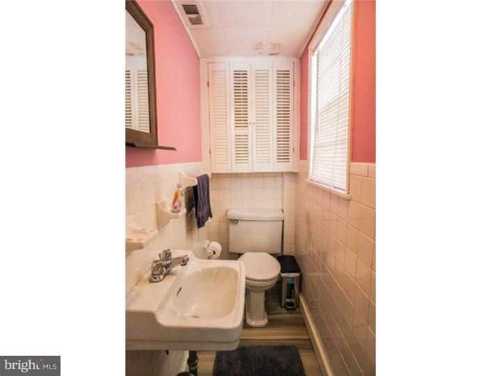 216 Penn Oak Road Flourtown, PA 19031 - Photo 13 of 24 Gallery Image 13