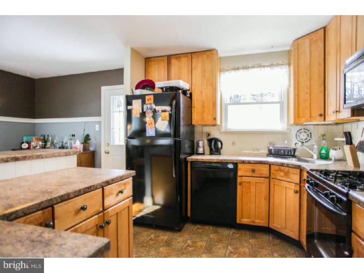216 Penn Oak Road Flourtown, PA 19031 - Photo 8 of 24 Kitchen