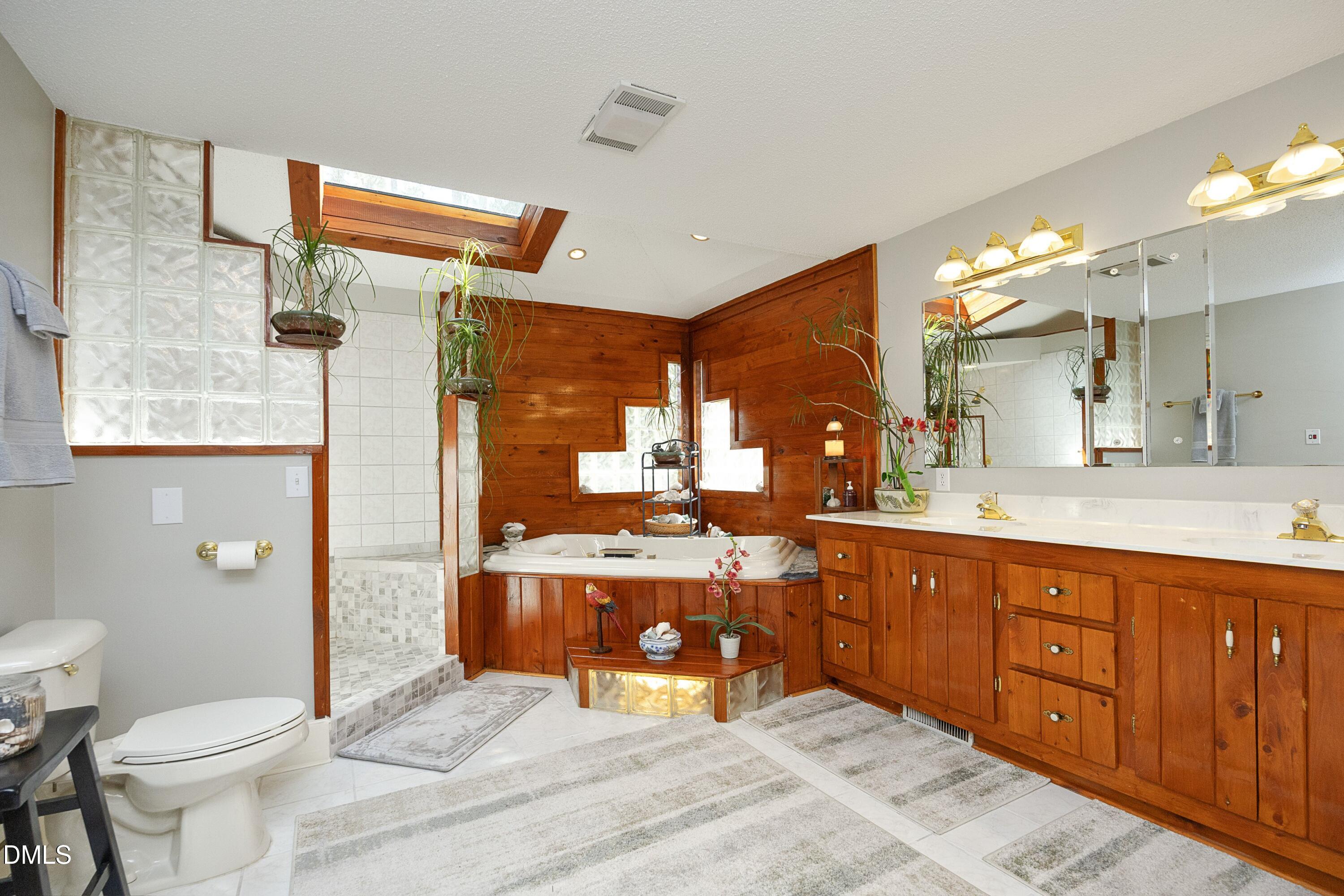 1746 Little Devine Road Selma, NC 27576 - Photo 34 of 79 39PrimaryBath