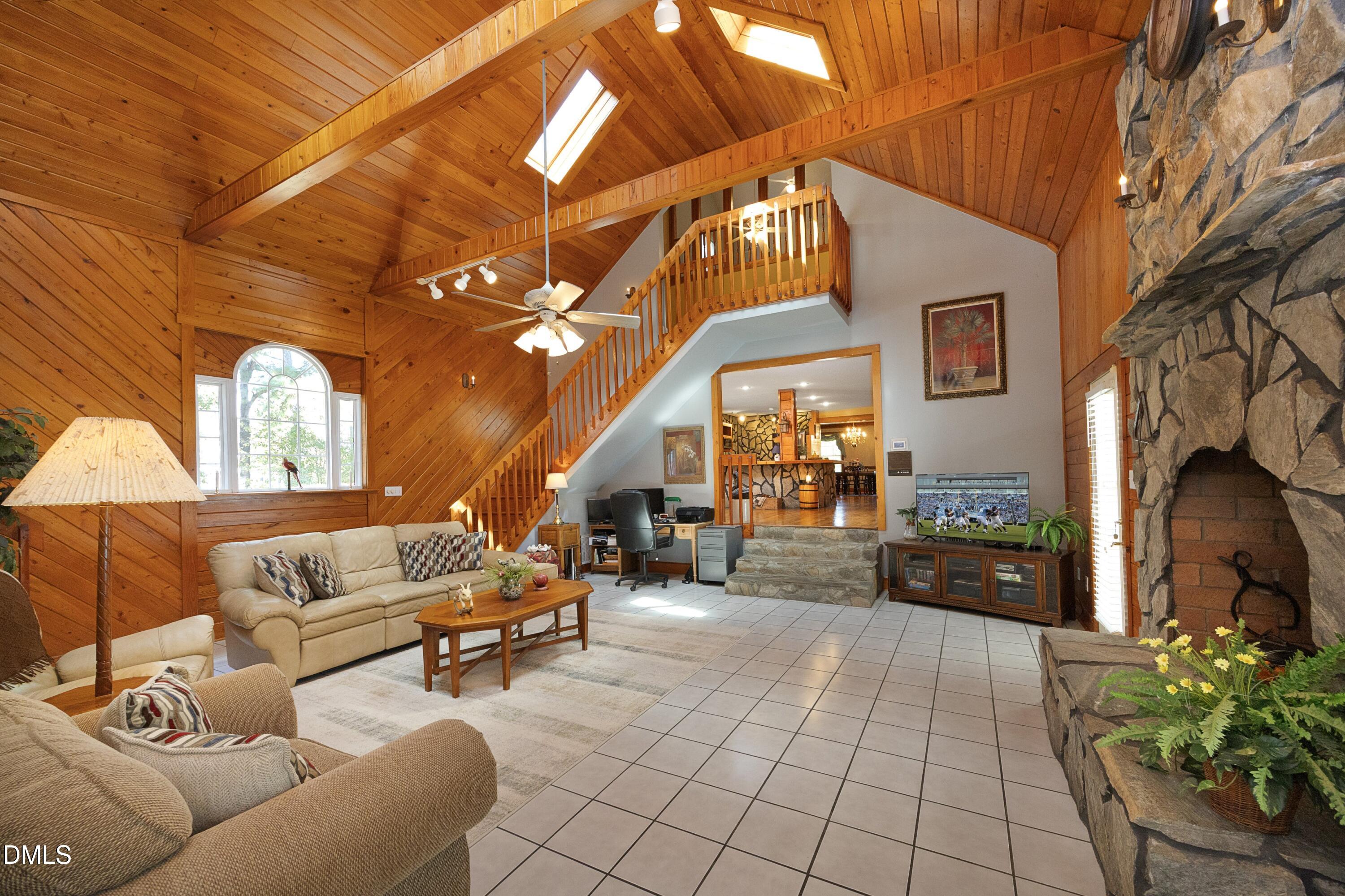 1746 Little Devine Road Selma, NC 27576 - Photo 38 of 79 29GatheringRoom