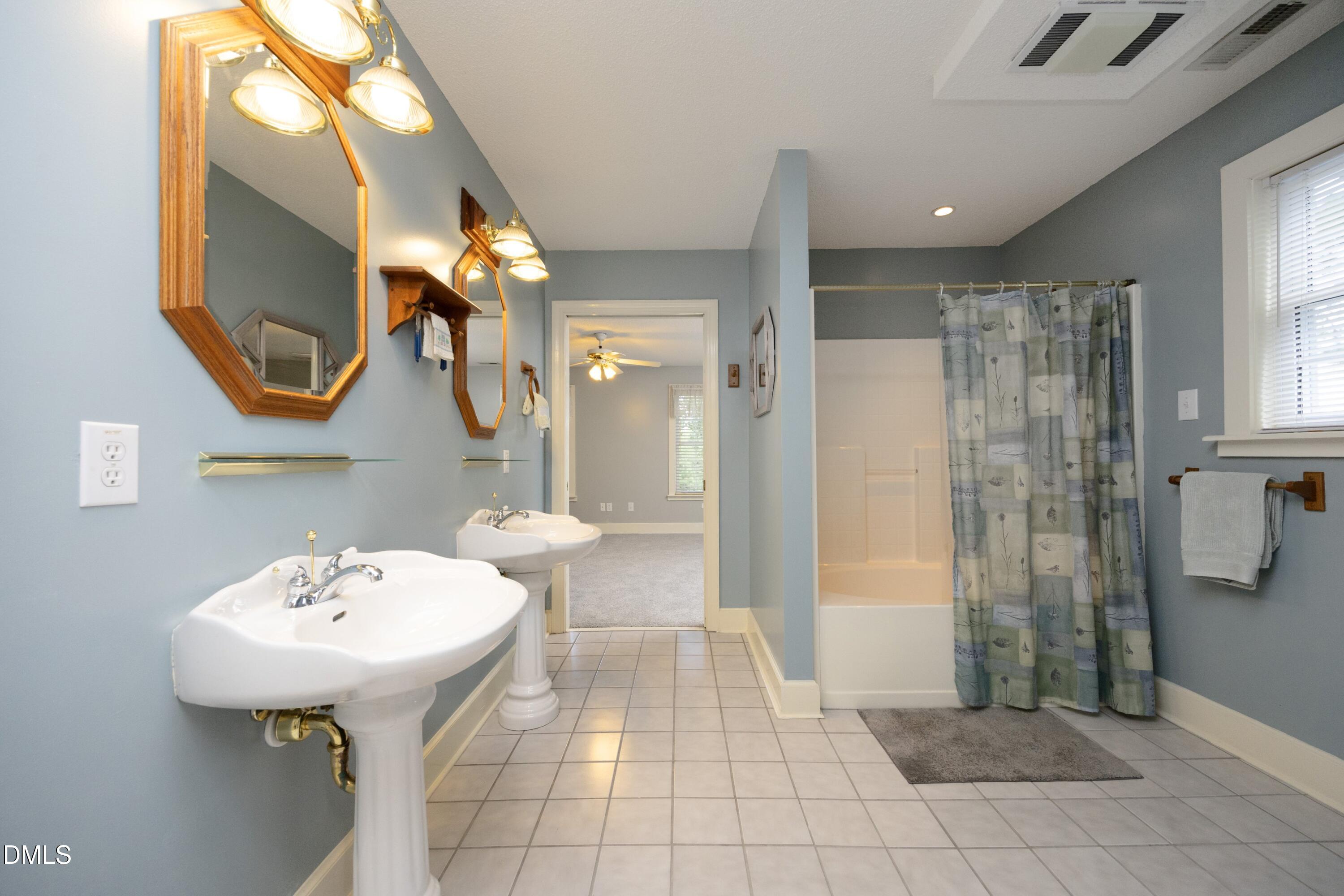 1746 Little Devine Road Selma, NC 27576 - Photo 44 of 79 48SharedBath